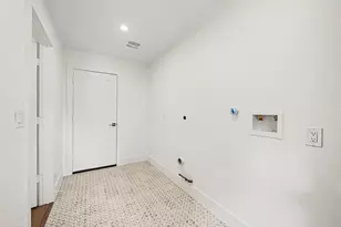 9522 Winsome Ln, Houston, TX 77063 - Photo 14