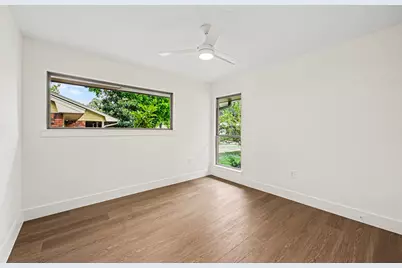 9522 Winsome Lane, Houston, TX 77063 - Photo 20