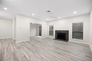 2668 Bering Dr, Houston, TX 77057 - Photo 8