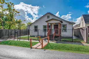 3060 Noble St, Houston, TX 77026 - Photo 4