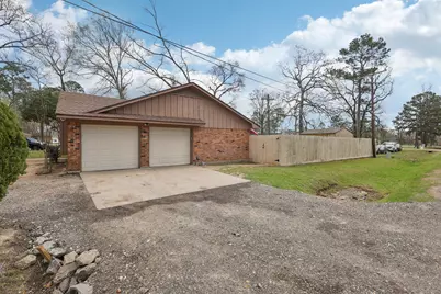 100 Montrose Circle, Conroe, TX 77301 - Photo 4