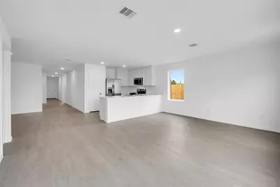 916 Constitution Drive, Bay City, TX 77414 - Photo 2