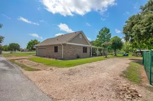 1110 Robinson Rd, La Porte, TX 77571 - Photo 26