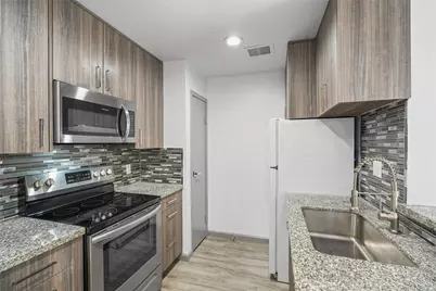 10615 Briar Forest Drive #102, Houston, TX 77042 - Photo 8