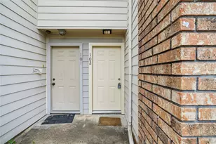 10615 Briar Forest Dr, Houston, TX 77042 - Photo 18