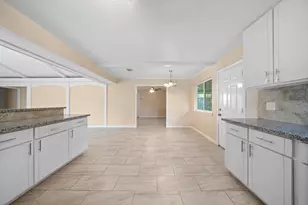 19218 Enchanted Oaks Dr, Spring, TX 77388 - Photo 8