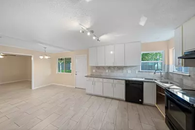 19218 Enchanted Oaks Drive, Spring, TX 77388 - Photo 6