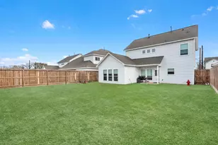 8407 James Franklin St, Houston, TX 77088 - Photo 2