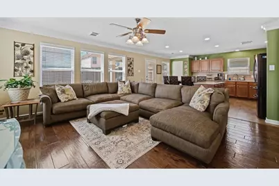 6615 Green Pear Lane, Houston, TX 77049 - Photo 8