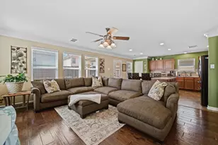6615 Green Pear Ln, Houston, TX 77049 - Photo 6