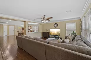 6615 Green Pear Ln, Houston, TX 77049 - Photo 12