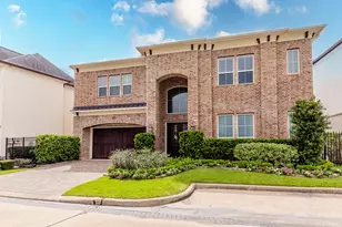 15323 Oyster Creek Ln SE, Sugar Land, TX 77478 - Photo 2