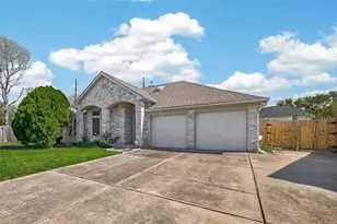 8203 Paddington Pl Dr, Houston, TX 77083 - Photo 2
