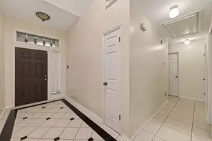 8203 Paddington Pl Dr, Houston, TX 77083 - Photo 4