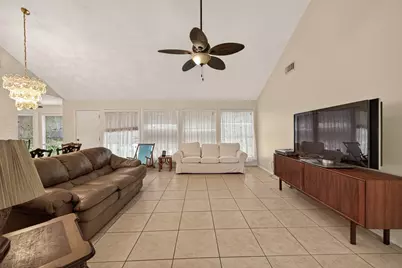 8203 Paddington Place Drive, Houston, TX 77083 - Photo 6