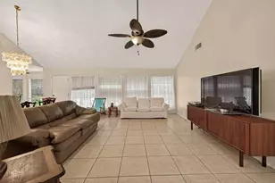 8203 Paddington Pl Dr, Houston, TX 77083 - Photo 6