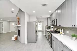 9726 Springmont Dr, Houston, TX 77080 - Photo 1