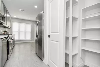 9726 Springmont Drive, Houston, TX 77080 - Photo 22