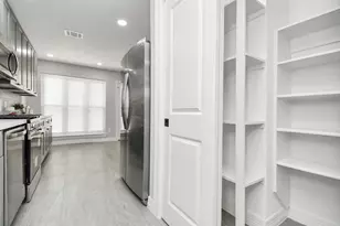 9726 Springmont Dr, Houston, TX 77080 - Photo 22