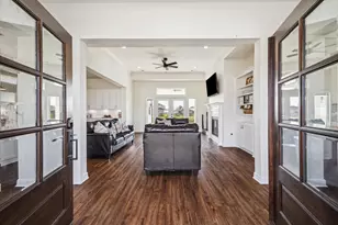 4112 Leslie's Way, Dickinson, TX 77539 - Photo 4