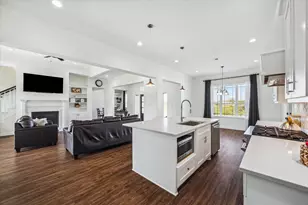 4112 Leslie's Way, Dickinson, TX 77539 - Photo 12