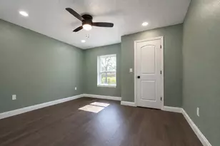 606 E Ahldag Ave, Wharton, TX 77488 - Photo 16