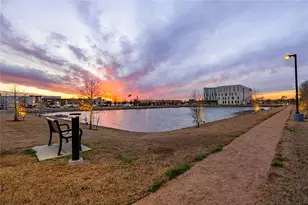 204 Leisure Ln, Friendswood, TX 77546 - Photo 10