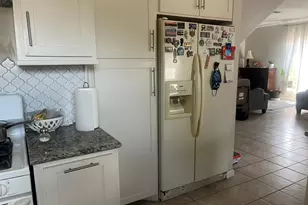 1755 Alta Vista St, Houston, TX 77023 - Photo 6