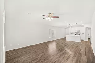 10726 Lavender Cotton Ln, Houston, TX 77016 - Photo 8