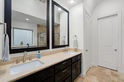 3277 Maxroy Street, Houston, TX 77008 - Photo 20