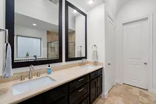 3277 Maxroy St, Houston, TX 77008 - Photo 20