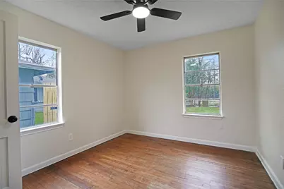 5946 Beldart Street, Houston, TX 77033 - Photo 12