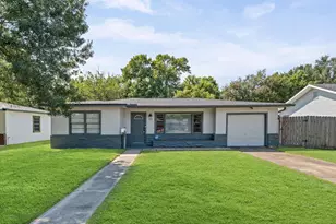 921 22nd Ave N, Texas City, TX 77590 - Photo 1