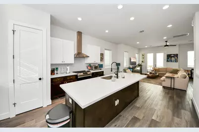 3905 Pinemont Drive #E, Houston, TX 77018 - Photo 18