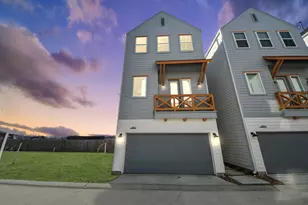 3905 Pinemont Dr, Houston, TX 77018 - Photo 2