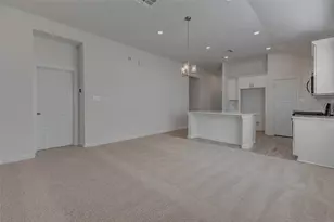 13206 Hayden Peak Dr, Iowa Colony, TX 77583 - Photo 16