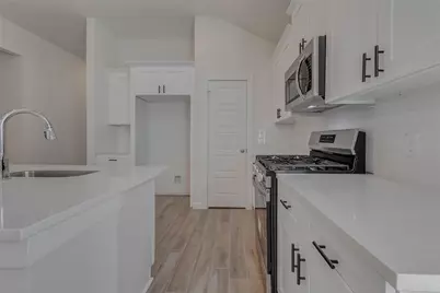 13206 Hayden Peak Drive, Iowa Colony, TX 77583 - Photo 8