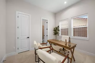 326 Eastwood St, Houston, TX 77011 - Photo 10