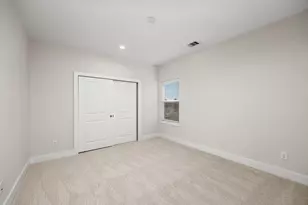 326 Eastwood St, Houston, TX 77011 - Photo 20