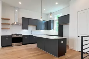 326 Eastwood St, Houston, TX 77011 - Photo 28