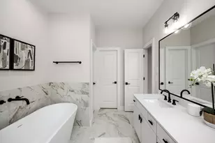 326 Eastwood St, Houston, TX 77011 - Photo 24