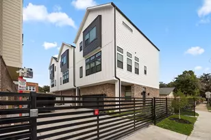 326 Eastwood St, Houston, TX 77011 - Photo 8