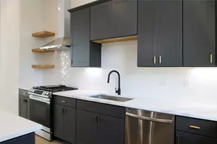 326 Eastwood St, Houston, TX 77011 - Photo 26