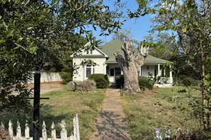 330 N Monroe St, La Grange, TX 78945 - Photo 1