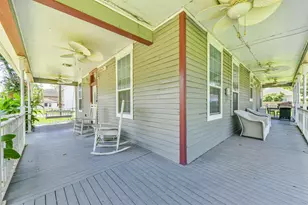 503 W Blum St, Alvin, TX 77511 - Photo 6