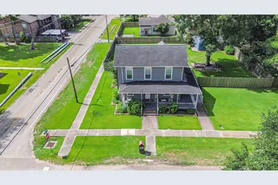 503 W Blum Street, Alvin, TX 77511 - Photo 32
