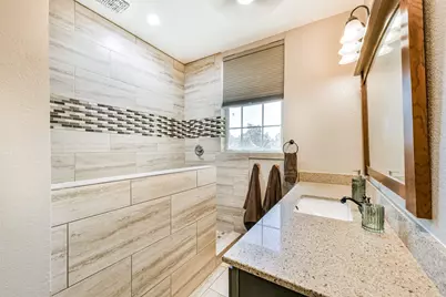 503 W Blum Street, Alvin, TX 77511 - Photo 26