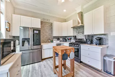 503 W Blum Street, Alvin, TX 77511 - Photo 12