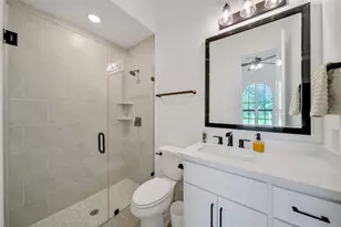 129 Larkhaven Dr, Montgomery, TX 77316 - Photo 42