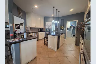 318 Sunrise Blvd, Angleton, TX 77515 - Photo 10